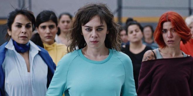 Ünlü oyuncu Avlu’ya veda ediyor!