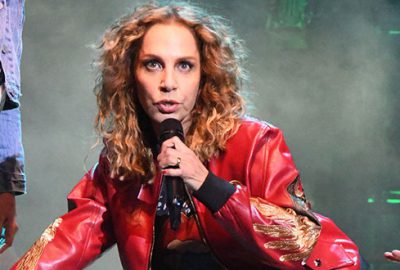 Sertab’tan anlamlı sahne