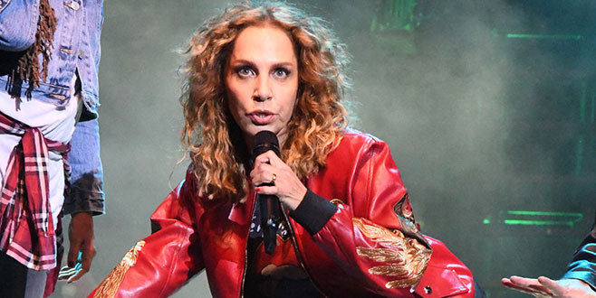 Sertab’tan anlamlı sahne