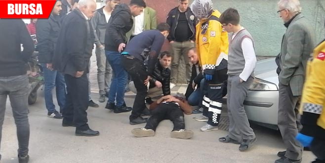 Otomobil ile şarjlı bisiklet çarpıştı: 1 yaralı Otomobil ile şarjlı bisiklet çarpıştı: 1 yaralı