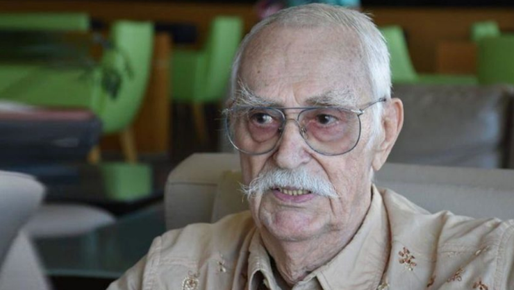 Usta sanatçıdan hayranlarını üzen haber!