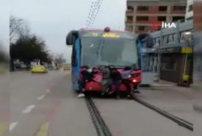 Bursa’da tehlikeli yolculuk!