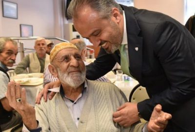 Huzurevinin asırlık çınarına doğum günü