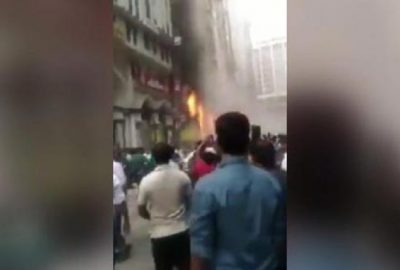 19 katlı binada yangın: Çok sayıda kişi mahsur kaldı