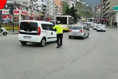 Trafik polisinden takdirlik görev