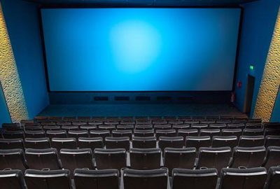 Sinema salonları açıldı mı? İşte yeni karar…