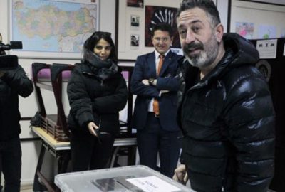 Cem Yılmaz’dan beğeni rekoru kıran seçim paylaşımı!