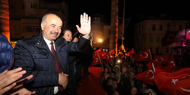 Türkyılmaz zaferi Mudanyalılarla kutladı
