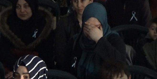 Anneler göz yaşlarına hakim olamadı Anneler göz yaşlarına hakim olamadı