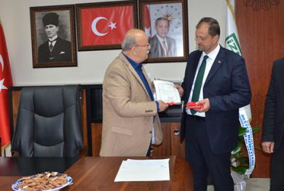 Başkan Usta mazbatasını aldı