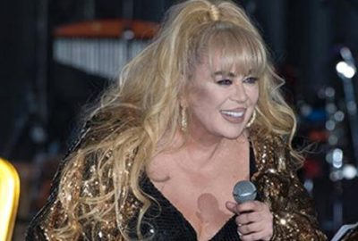 61 Yaşındaki Zerrin Özer, evleniyor! İşte düğününün detayları