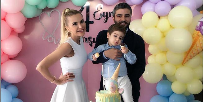 Oğlu için eski eşiyle bir arada