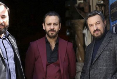 Yakışıklı oyuncunun mazbata tepkisi sosyal medyada gündem oldu!