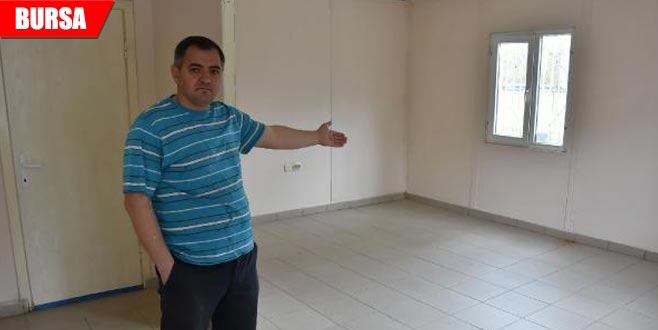 Seçimi kaybetti, muhtarlığı boşalttı Seçimi kaybetti, muhtarlığı boşalttı