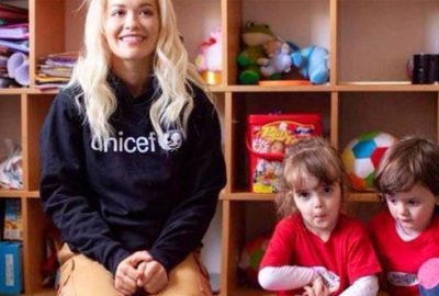 Rita Ora’dan Kosova savaşı mağdurlarına destek