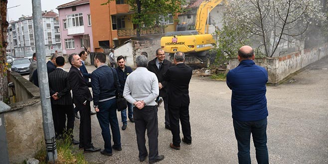 Yıkımlar sürüyor Yıkımlar sürüyor