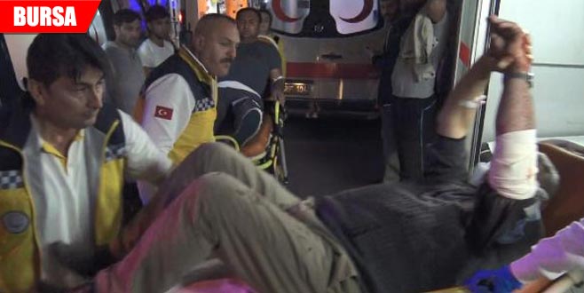 3 kişiyi bıçakladı! Mahalleli linç ediyordu