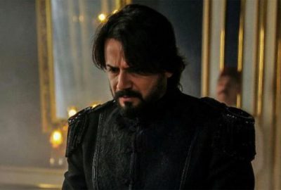 Ünlü oyuncu hastaneye kaldırıldı!