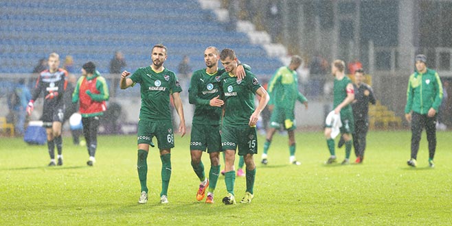 Asist Dzsudzsak gol Tomas Necid