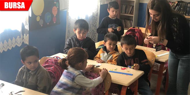 Kütüphane çocukların ayağına geldi Kütüphane çocukların ayağına geldi