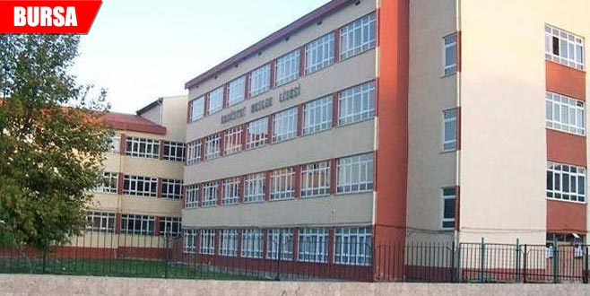 Meslek lisesi yıkılıyor! Bölge halkı yerine spor tesisi istiyor