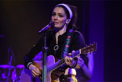 Nil sahnelere döndü