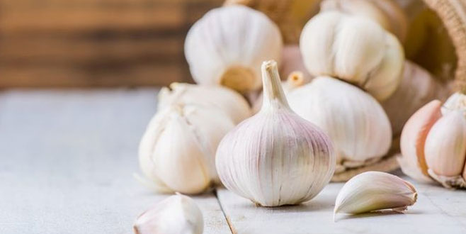 Giderek yaygınlaşan ‘vajinaya sarımsak’ uygulamasına karşı doktorlar uyardı!