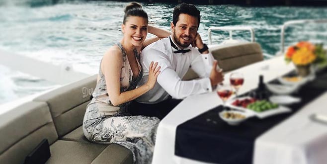 Nikah günü aldılar