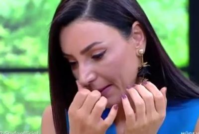 Canlı yayında gözyaşlarına boğuldu