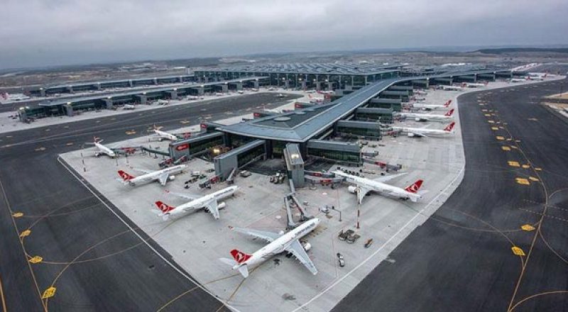 İstanbul Havalimanı'nın üçüncü pist çalışmaları tamamlandı. 14 Haziran'da açılışı yapılacak
