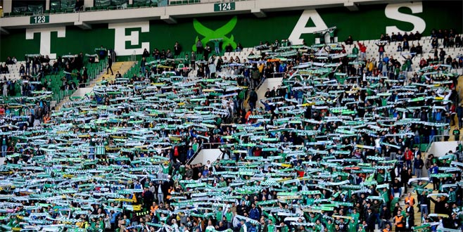 Bursaspor taraftarından altyapı oyuncularına anlamlı mesaj… Mutlaka izleyin…