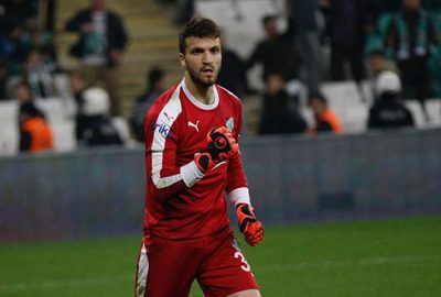 Timsah’ı ayakta tutan adam