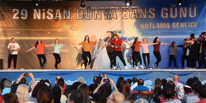 Bodrum’da ‘Dünya Dans Günü’ Bodrum’da ‘Dünya Dans Günü’
