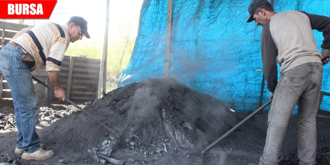 Ekmekleri mangal kömüründen