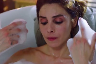 Küvet pozu açıklaması: Üzerimde…