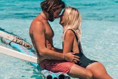 Fenomen çiftin, beğeni uğruna paylaştığı poz tartışmalara yol açtı!