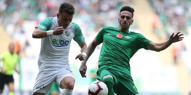 Timsah küme düşme hattına ‘demir attı’