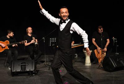 Ünlü oyuncudan ‘Gösteri-Yorum’