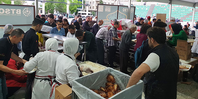 BTSO İftar Sofraları 2 bin kişiyi ağırlıyor