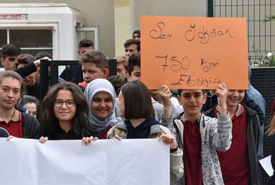 Okul müdürleri için eylem yaptılar