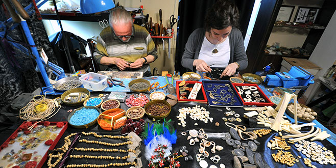 Tılsımları takıya dönüştürüyor Tılsımları takıya dönüştürüyor