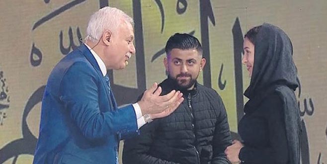 Hollandalı Anna canlı yayında Müslüman oldu