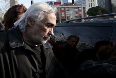 Müjdat Gezen’e havalimanında şok!