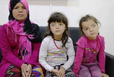 Savaş mağduru Afgan çocuk Türkiye’de ‘ışığa’ kavuştu