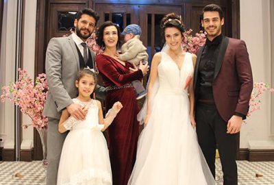 Ünlü oyuncular güldürecek