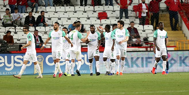 Antalya’da altın değerinde 3 puan!