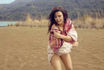 Çocuğu olduğunu iddia etmişti! Şart koştu