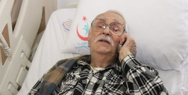 Usta oyuncudan üzen haber! Komşusu yardımına koştu