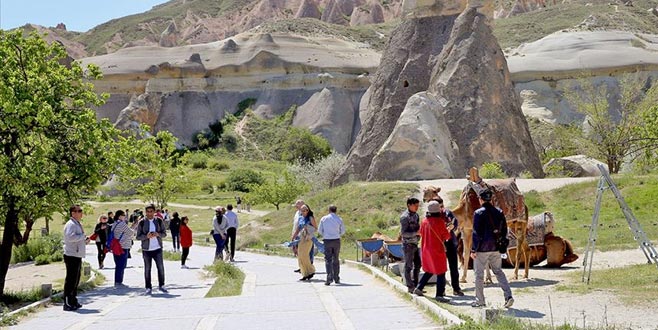 Yabancı turist sayısında yüzde 24 artış