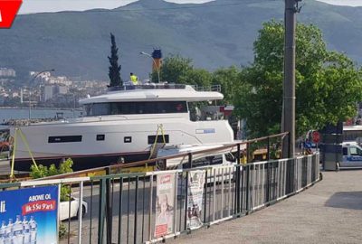 Karada giden yatı görünce şaşkına döndüler